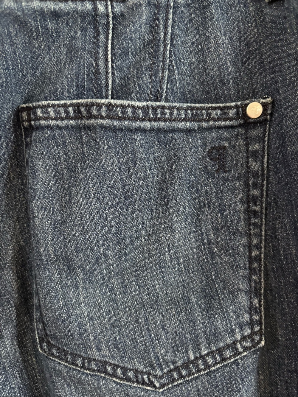 Pilcro Jeans. Size 29 - Picture 4 of 7